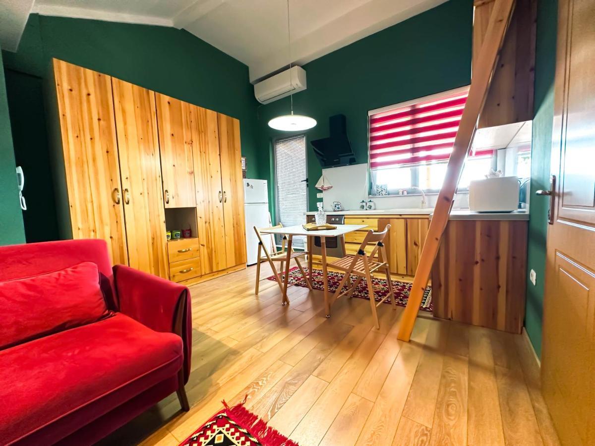 Appartement Cozy Elegance Above Korca Extérieur photo