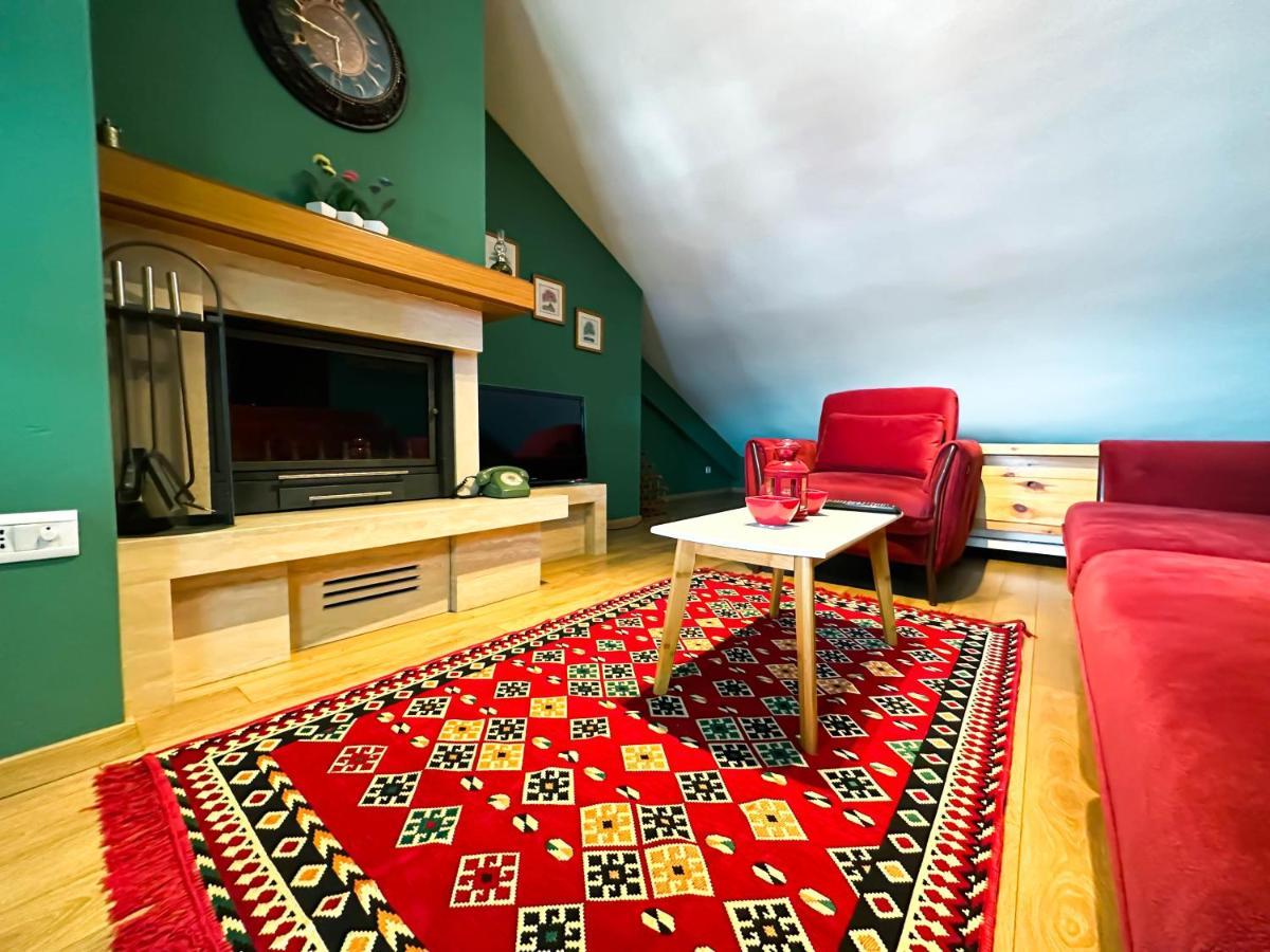 Appartement Cozy Elegance Above Korca Extérieur photo